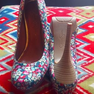 Jessica Simpson stilettos 7.5